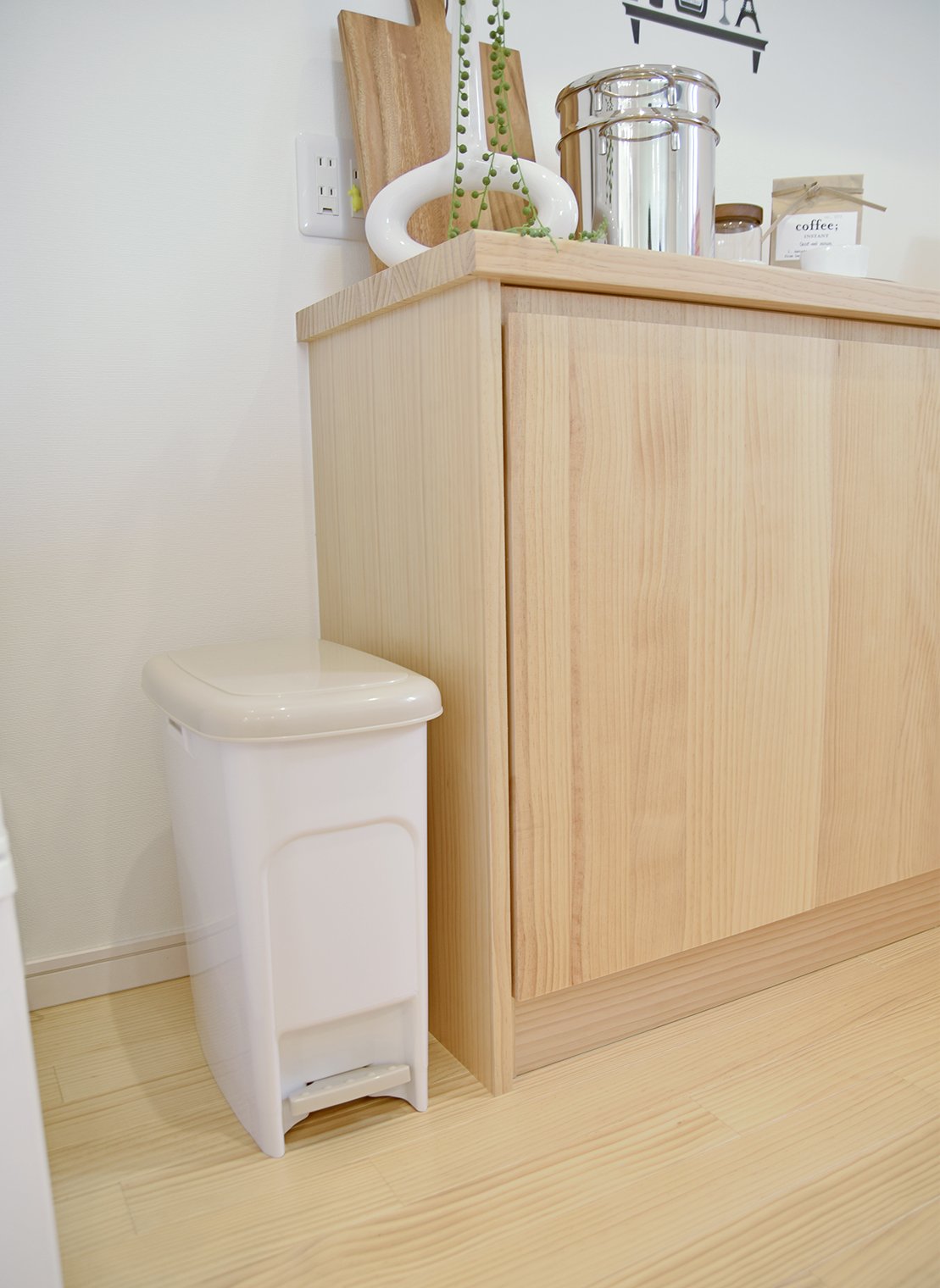 めい　9/25まで Amazon｜サンコープラスチック 日本製 ゴミ箱 ペダルペール S-20